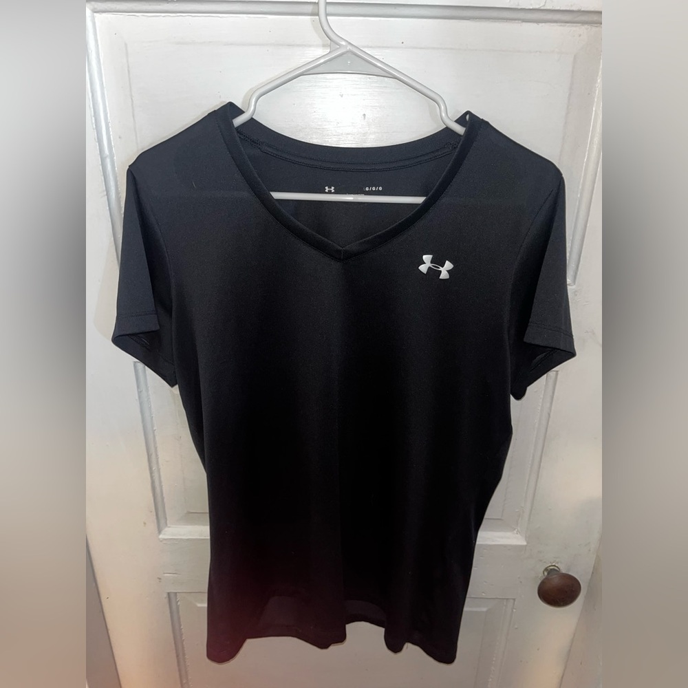 Under Armour UA Tech V-Neck Short-Sleeve Shirt for Ladies - Picture 6 of 7